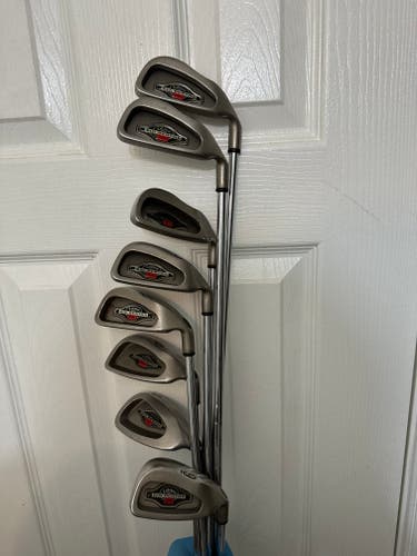 CALLAWAY BIG BERTHA IRON SET 4-PW,SW RIGHT HAND