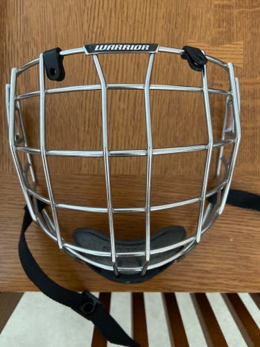 New Medium Warrior Krown Facemask Full Cage
