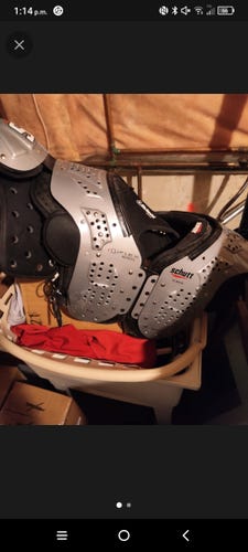 Schutt Shoulder Pads OL/DL