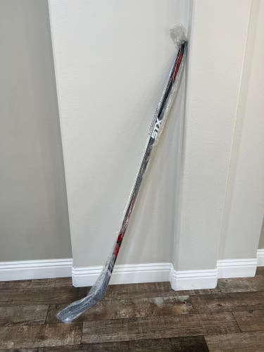 Senior Right Handed P29 Pro Stock Stallion HPR Hockey Stick
