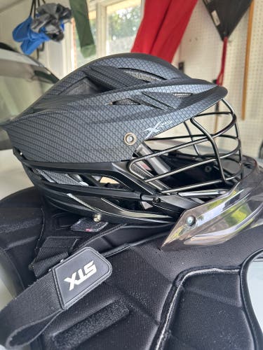 New Goalie Cascade XRS Helmet