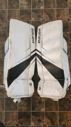 Used 33" Bauer Supreme S27 Goalie Leg Pads