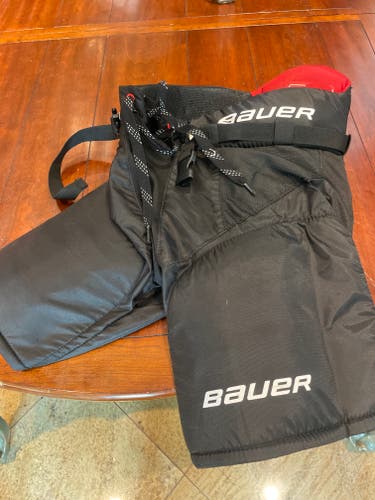 Youth Used Small Bauer Vapor X 7.0 Hockey Pants