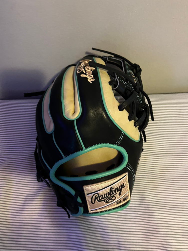 Brand new heart of the hide Rawlings