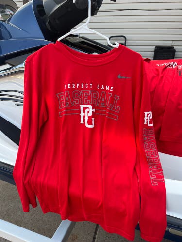 Perfect game long sleeve men’s large
