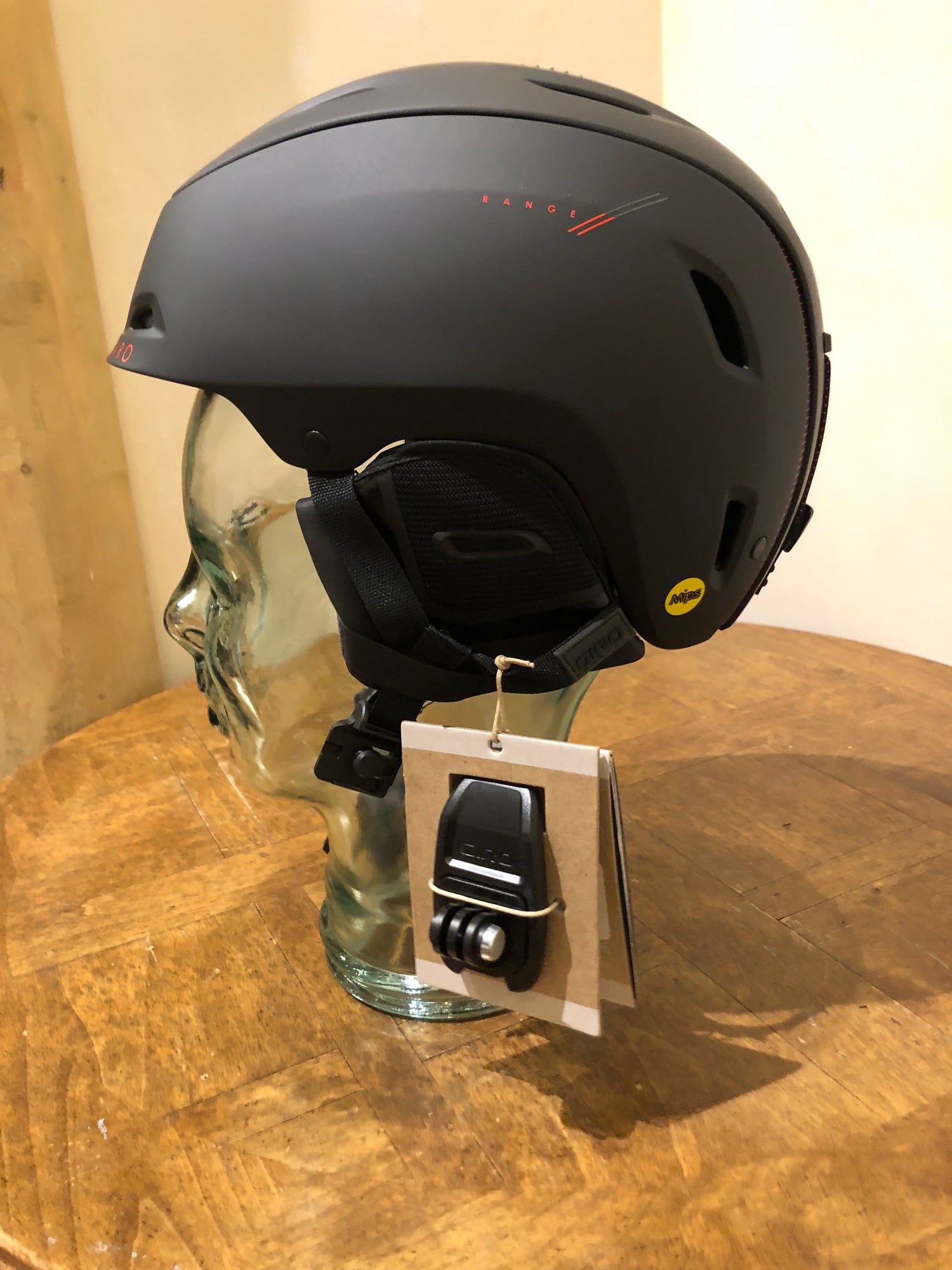 New Small Giro Range Mips Helmet | SidelineSwap