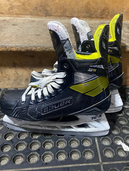 Senior Bauer Wide Width Size 8 Supreme 3S Hockey Skates