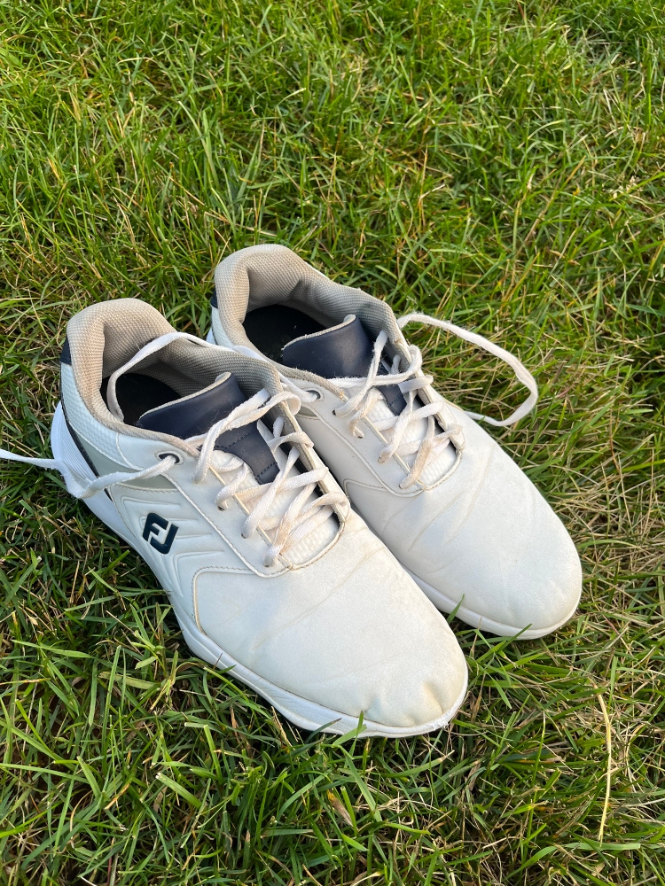 Men's Size 8.0 (Women's 9.0) Footjoy Golf Shoes