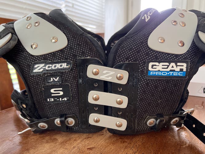 Youth Small Gear Pro Tec Z-Cool Shoulder Pads