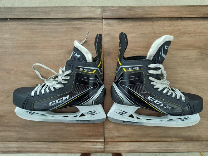 Senior Used CCM Tacks 9050 Hockey Skates Regular Width Size 11