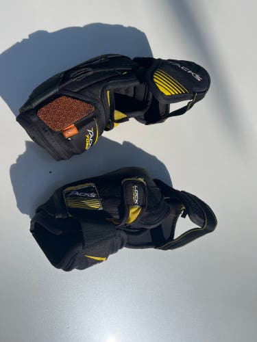 Used Medium CCM Tacks 7092 Elbow Pads