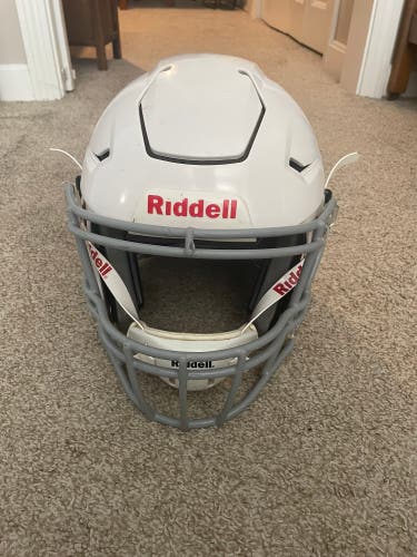 New Medium Riddell SpeedFlex Helmet