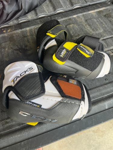 Used Large CCM  Super Tacks Elbow Pads