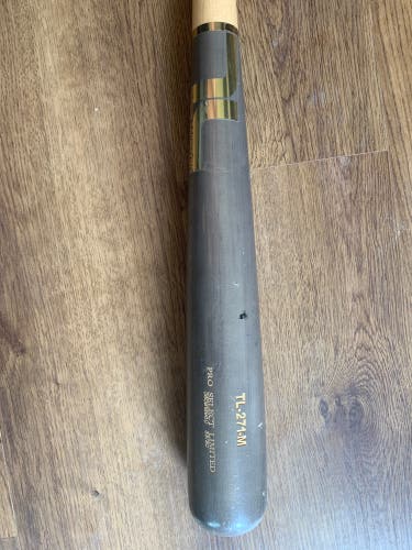 Wood (-3) 30 oz 33" Tucci Pro Select Limited Bat
