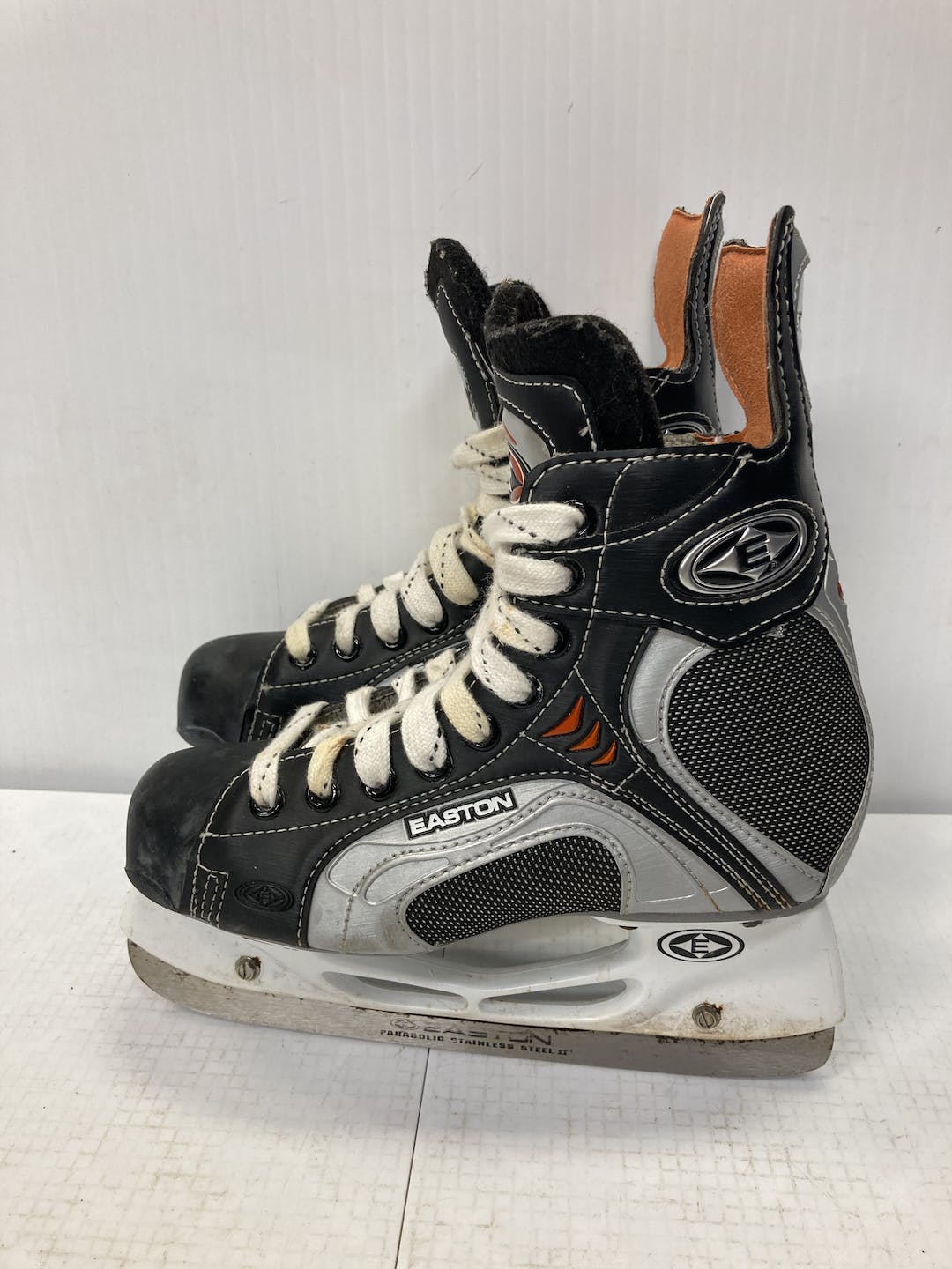 Used Easton Mako 4.5D Player Skates – Crow's Sports