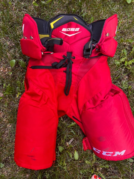 CCM SENIOR HOCKEY PANTS 6052 RED SIZE LARGE