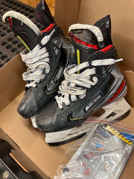Used Bauer Wide Width Size 3.5 Vapor 2X Pro Hockey Skates