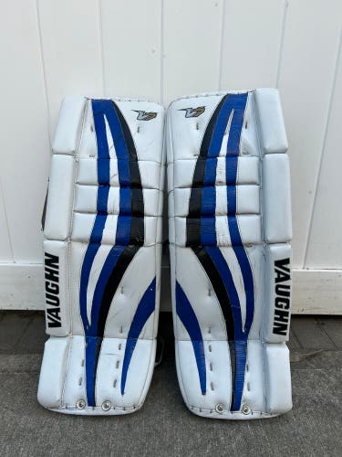 Vaughn Velocity V7 28 +2” intermediate goalie leg pads