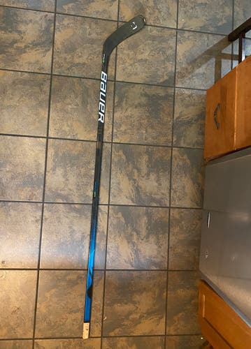 Right Handed P88 Nexus Geo Hockey Stick