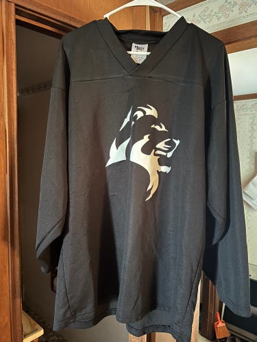 Black NCAA D3 Finlandia hockey jersey