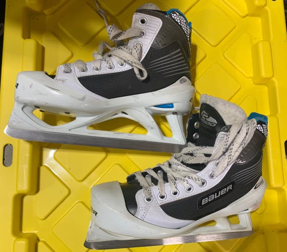 Used Bauer Reactor 2000 Junior Size 4.0 Hockey Goalie Skates