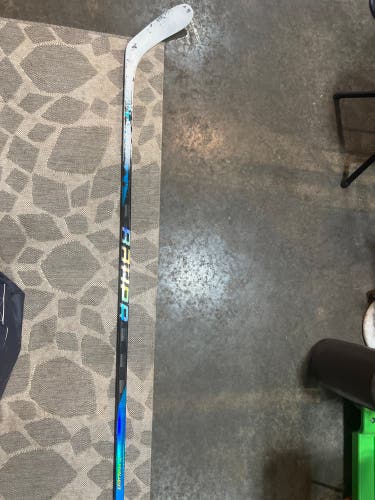 Senior Right Handed P28  Nexus Sync Hockey Stick