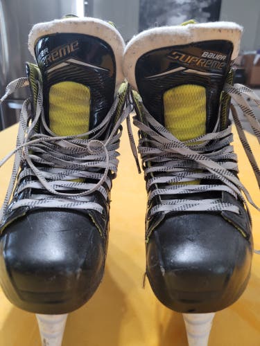 Senior Used Bauer Supreme Elite Hockey Skates Wide Width Size 8.5