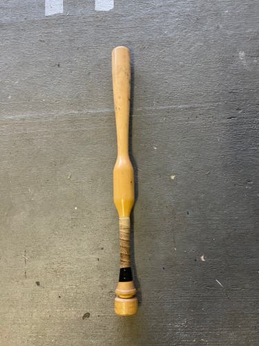Used CamWood Wood CamWood Bat other 28"