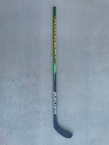 Senior Right Handed P92  Supreme UltraSonic Hockey Stick