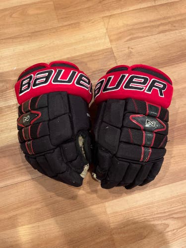 Bauer nexus N9000 gloves