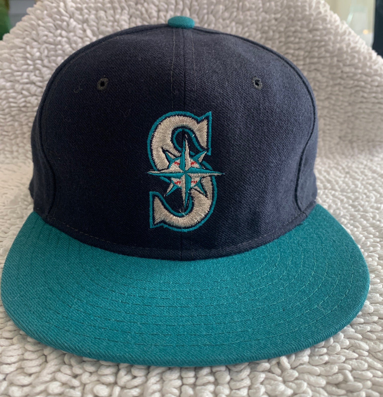 Vintage Seattle Mariners Fitted Hat Cap New Era Pro Model 100% Wool Size 7  5950