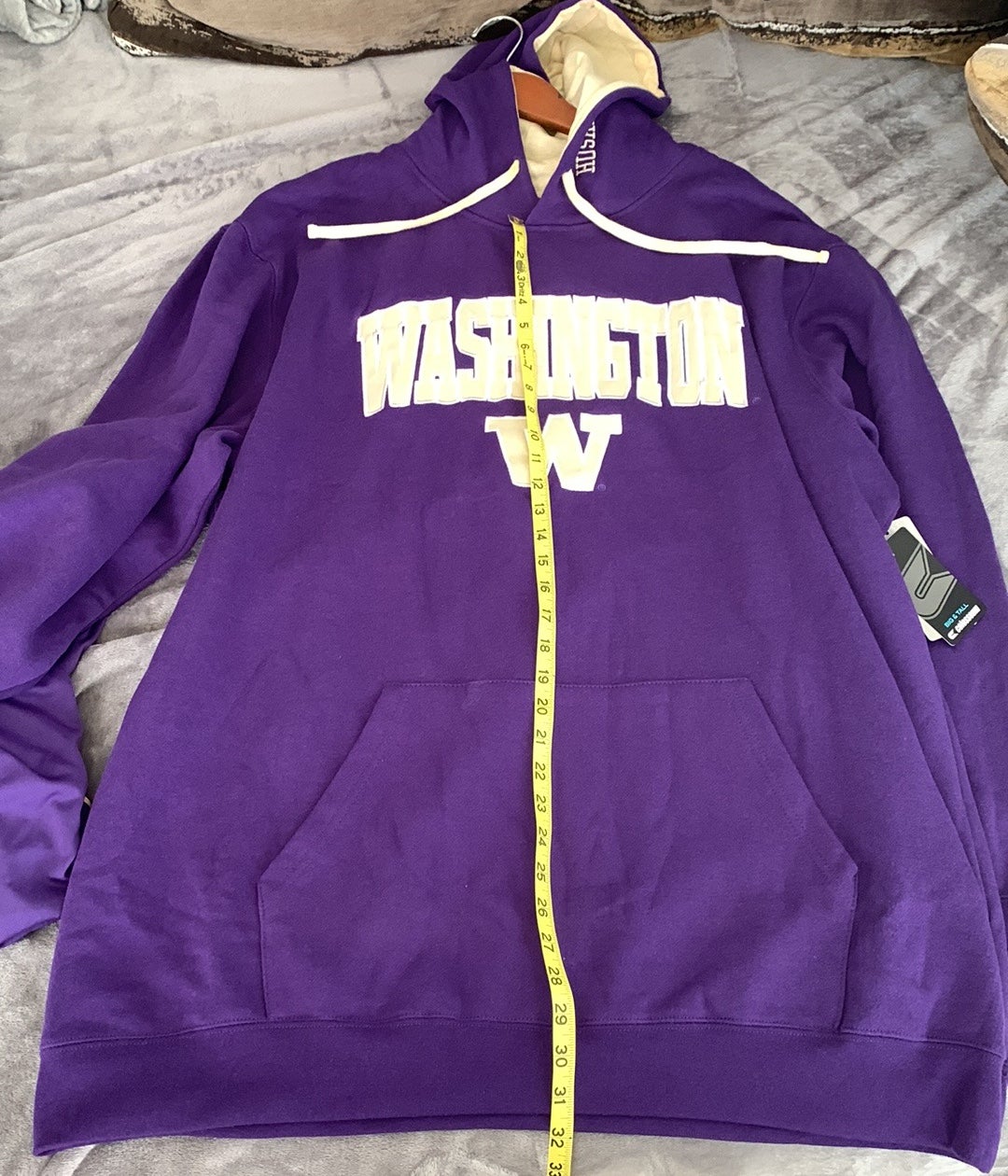 Washington Huskies Big & Tall Football Helmet Shirt, hoodie, longsleeve,  sweatshirt, v-neck tee