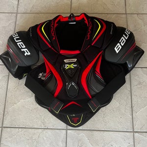 Used Large Bauer  Vapor 2x pro Shoulder Pads