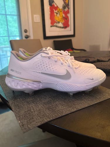 Men’s White Nike Alpha Huarache 3 Low Metal Baseball Cleats Size 11
