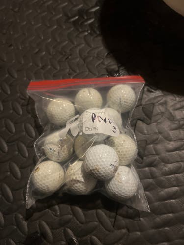 Used Titleist 12 Pack (1 Dozen) Pro V1 Balls