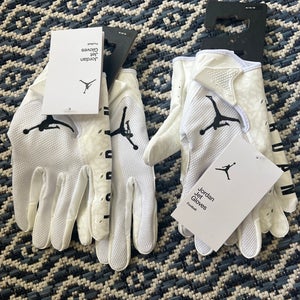 White Adult Medium Jordan Gloves
