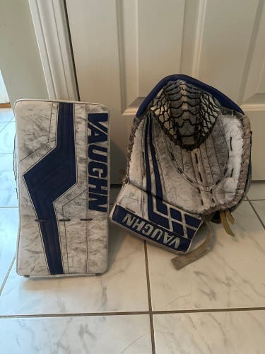 Used Regular Pro Stock VE8 Pro Carbon Goalie Gloves