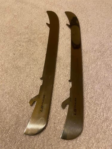 Bauer Hockey LS Pulse Steel Runners 272 Brand New