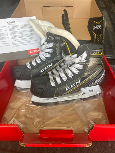 Used CCM Regular Width  Size 13.5 Super Tacks AS1 Hockey Skates