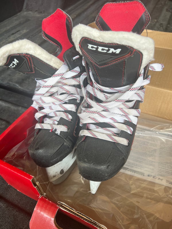 Used CCM Regular Width  Size 1.5 JetSpeed FT460 Hockey Skates