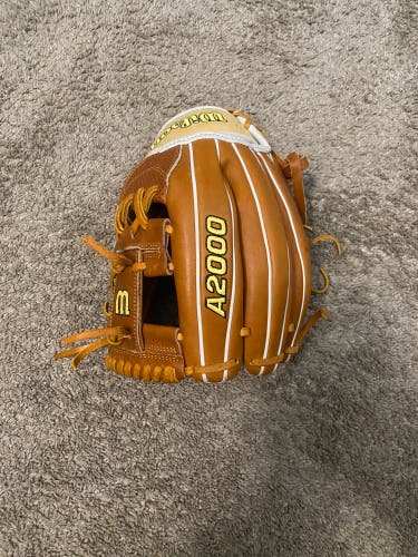 Infield 11.75" A2000 Baseball Glove