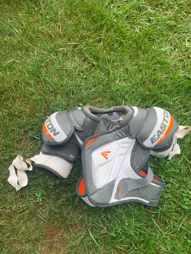 Used Large Easton Mako M5 Shoulder Pads