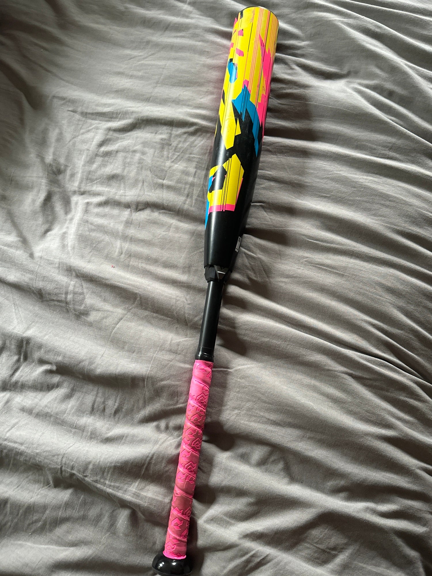 Zoa glitch 30inch baseball bat -8 pink grip limited edition