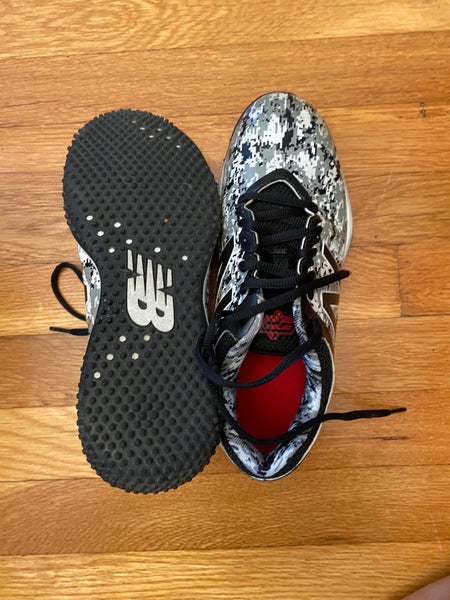 Used Size 7.0 (Women's 8.0) Low Top 4040v5