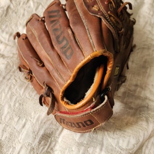 Mizuno Right Hand Throw MT 1500 Professional Model Baseball Glove 11.5"