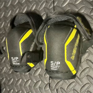 Like New Bauer Supreme 1S Elbow Pads Yourh S/P