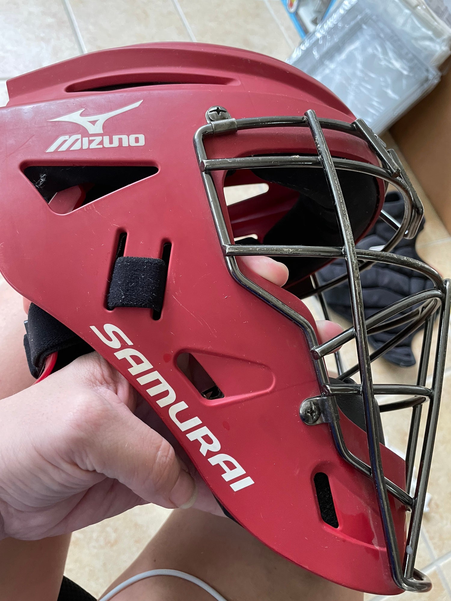 Mizuno Samurai Catcher's Face Mask, Red