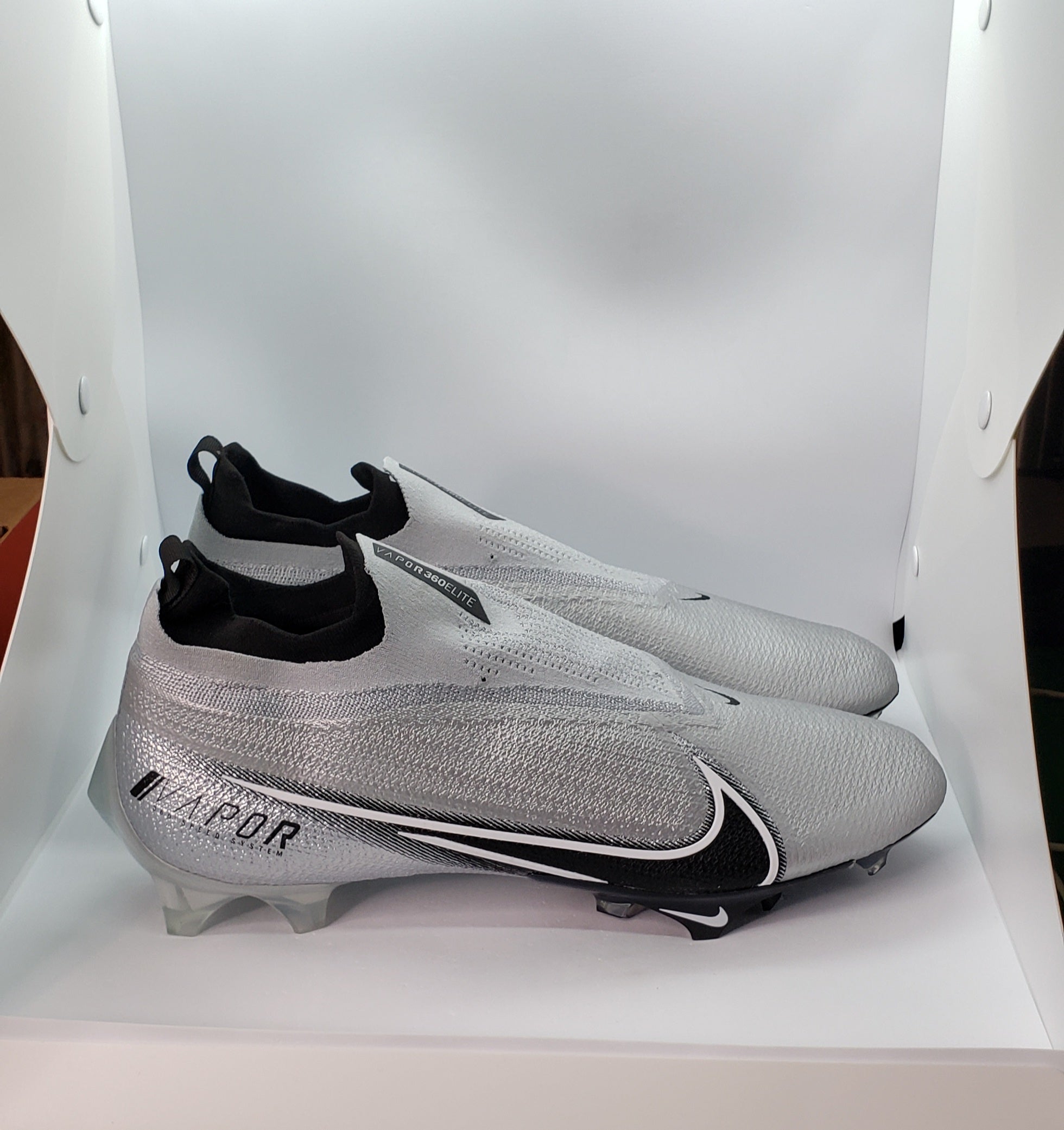 nike flyknit football cleats