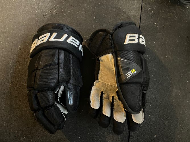 14” Bauer Supreme 3S pro hockey gloves black