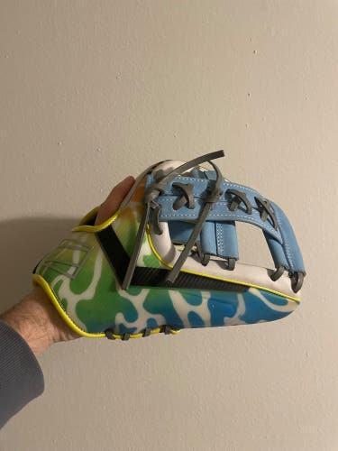 Rawlings Exclusive Lindor 11.75" REV1X Baseball Glove